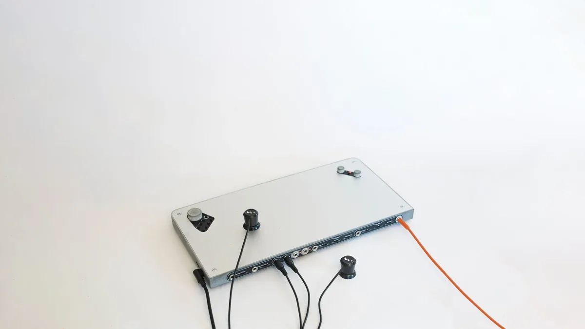 KOMA Elektronik Haloplane, photo 1 of 6
